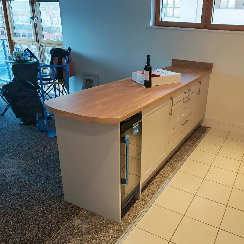 Modern kitchen designed and installed by Riggzy Kitchens in Eastbourne